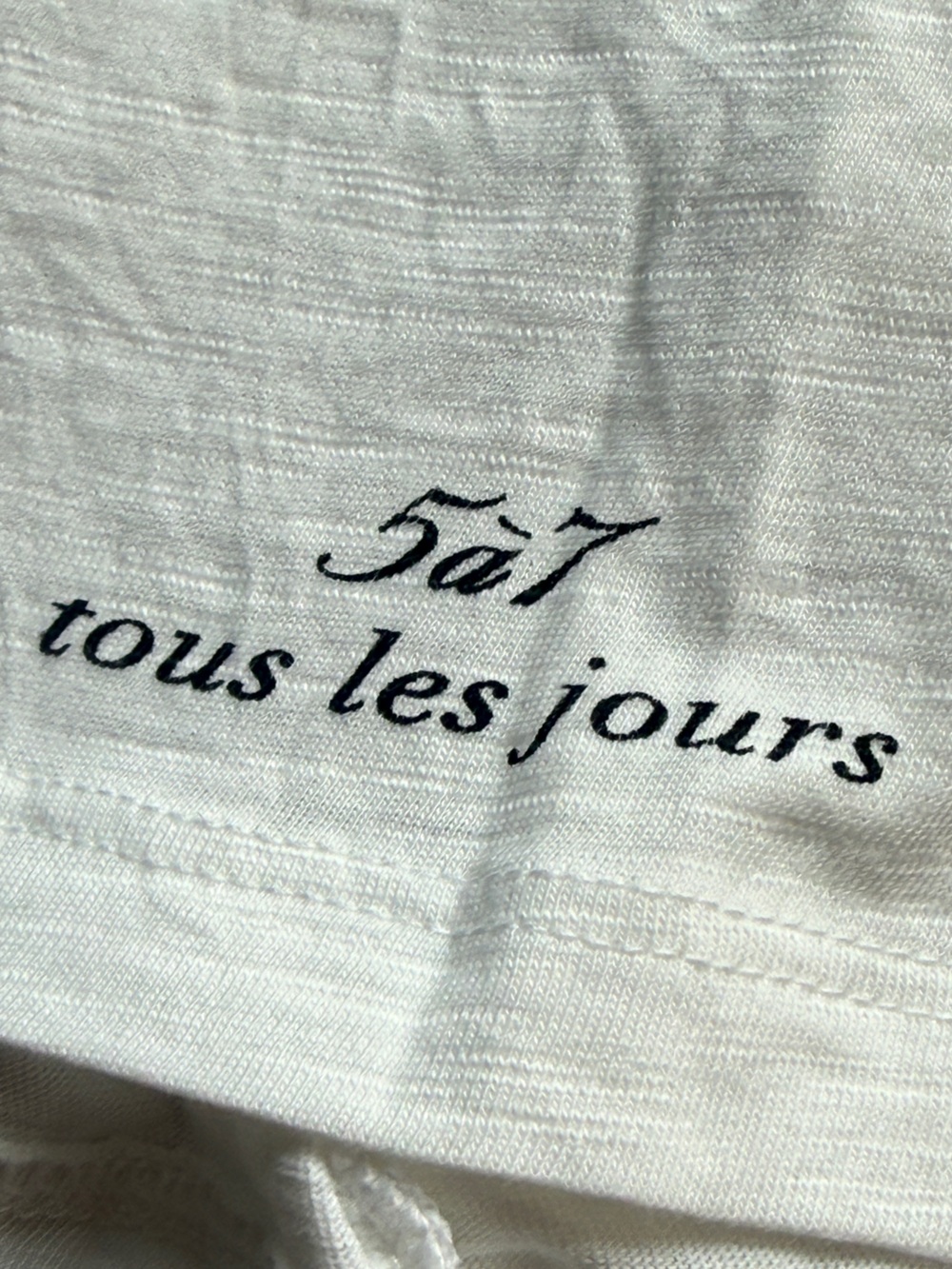 cinq a sept 5 a 7  “bonjour” French shrunken White Tee with Black sequins Script - Picture 6 of 11